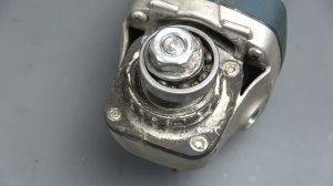 Это реально работает! Насадка на болгарку реноватор своими руками! #romanursu