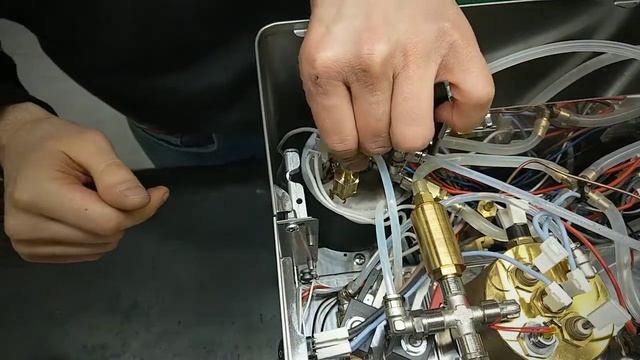 pl92t How to change the antivacuum valve 9700052 смотреть онлайн
