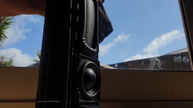 UE Boom 2 Bass Test *Passive Radiators* смотреть онлайн