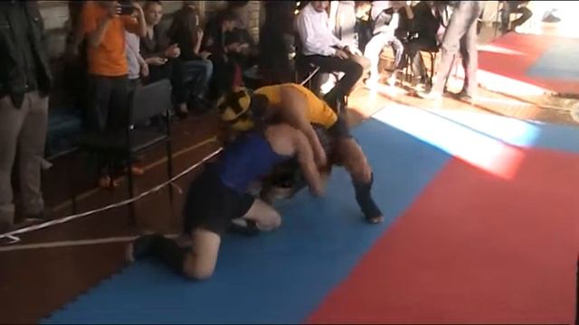 Леонид Сидорчук первое выступления по смешанным единоборствам смотреть онлайн