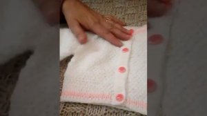 9. Вязаные костюмчики для новорожденных малышей. Вяжем реглан сверху для малышей.