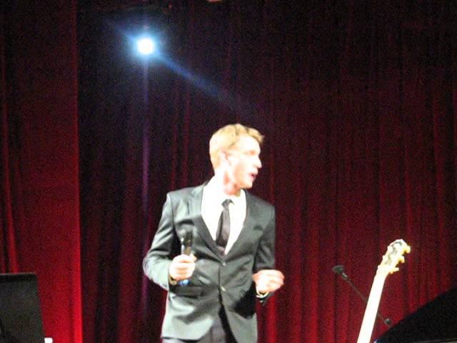 Алексей Гоман "Парень с песней шел по свету" смотреть онлайн