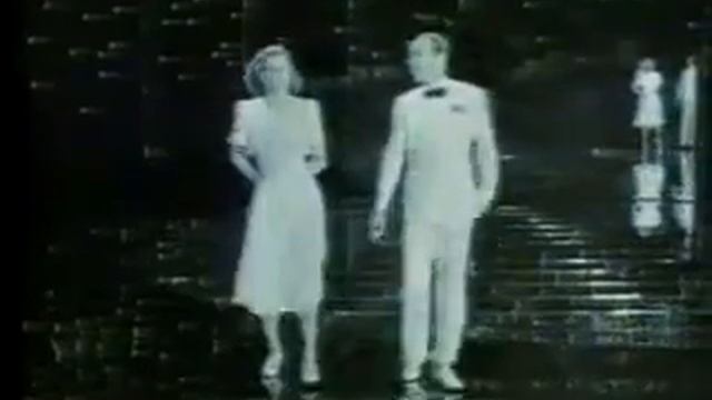 Fred Astaire & Ginger Rogers - Begin The Beguine - '40s tap dance.mpg смотреть онлайн
