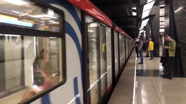 81-775/776/777 Дейна (Москва 2020) На станции Петровский парк смотреть онлайн