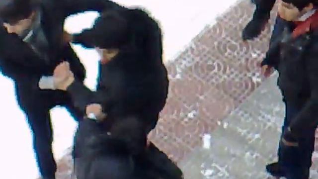 Драки в первом Юридическом колледже Ташкента смотреть онлайн