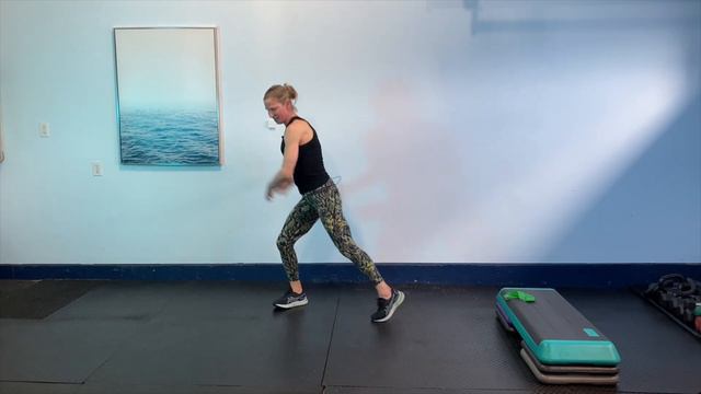 Cardio, Glutes and Core Workout for ages 50-plus! смотреть онлайн