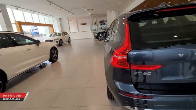 So Sánh Volvo XC60 2022 Incription & Volvo XC60 2022 R Design B6 Mid Hybird, Giá Xe XC60 2022 Mới