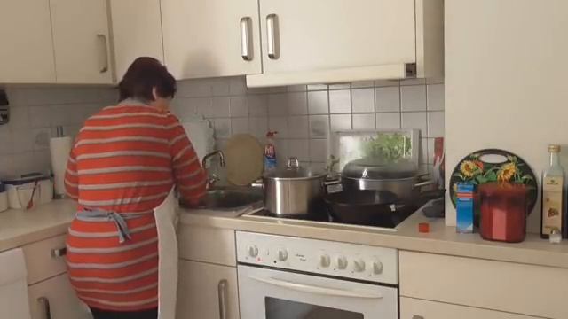 Фаршированная рыба и летний супчик. смотреть онлайн
