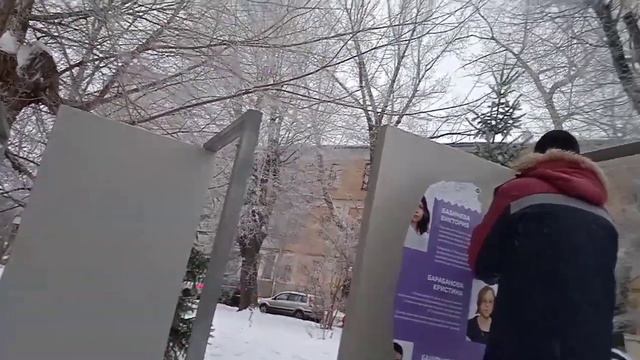 Доска успеха. Фото детей сорваны, министерство знало об ошибках еще три месяца назад смотреть онлайн