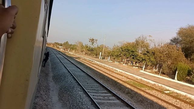 Tarki Railway Station cross between 45UP pakistan express & Rehman baba express смотреть онлайн