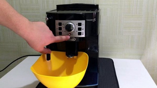 Как правильно почистить кофемашину Delonghi Magnifica S ECAM22.110B/112B от накипи (декальцинация)