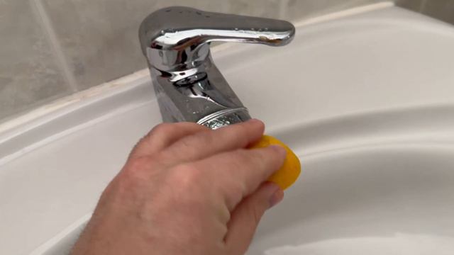 Rub Lemons over your Tap and WATCH WHAT HAPPENS💥(Mind Blowing)🤯 смотреть онлайн