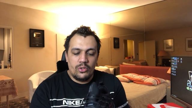 J'AI ACHETER LA MEME PAIRE QUE SQUEEZIE смотреть онлайн