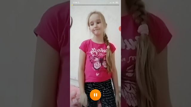 Как сделать картинку в приложении Likee взади тебя смотреть онлайн