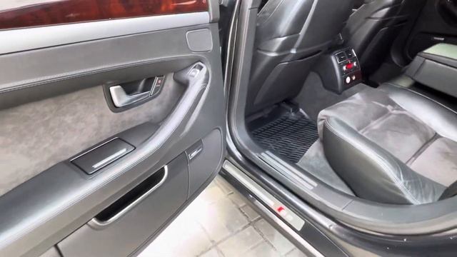 Audi A8 (исполнение S8) 2003год смотреть онлайн