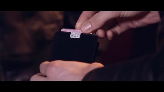 DUN Wallets - World's Thinnest Leather Billfold (Official Ad) смотреть онлайн