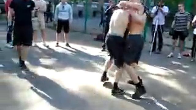 Бой в шингардах [Бойцовский клуб 27.05.2012] смотреть онлайн