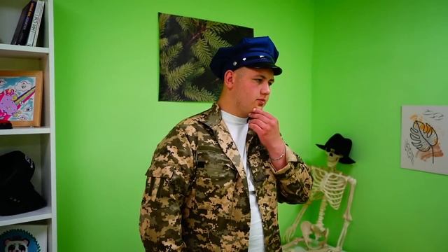 Стали ПОЛИЦЕЙСКИМИ на 24 часа! Челлендж смотреть онлайн