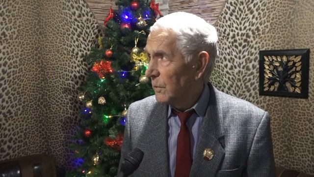 Новогоднее поздравление ветерана труда Владислава Москвитина смотреть онлайн