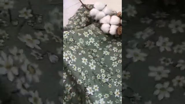 Штапель Вискоза мелкие цветы на зелёном смотреть онлайн
