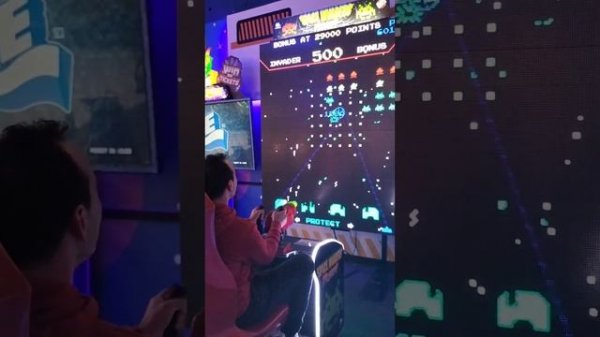 SPACE INVADERS FRENZY Arcade