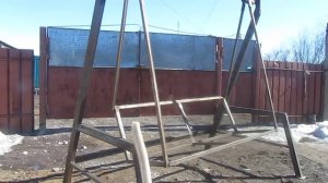 Простые безопасные садовые качели своими руками размеры