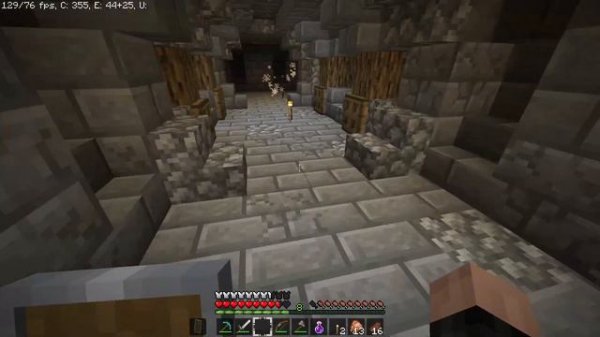 gameo crawls through a dungeon (Minecraft Dungeon Crawl Mod)