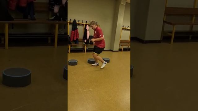 Тренировка ног на степплатформе... #настольныйтеннис #tischtennis #tabletennis смотреть онлайн