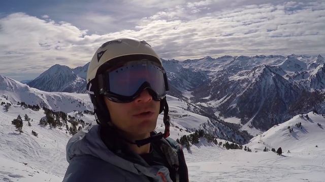 Росомаха ест пчёл. Сноуборд в Испании. Телефонный пранк. Апитерапия. смотреть онлайн