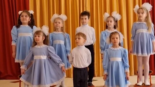 Школа № 460, вокальный ансамбль "Золотой ключик". Младшая возрастная категория. смотреть онлайн
