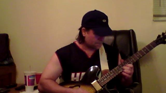 Epiphone Dot Deluxe,Marshall Class 5, (Improv Ripp'n in A minor.).mov смотреть онлайн