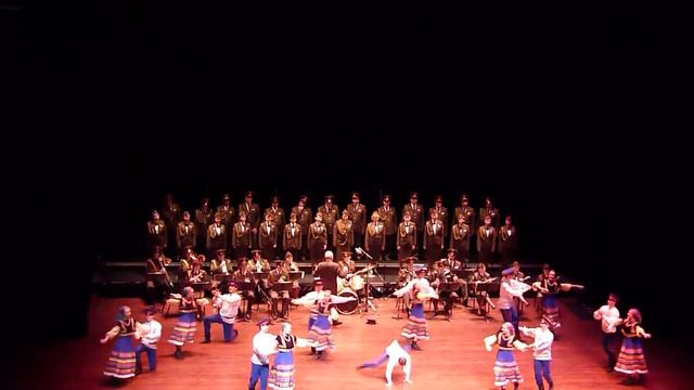 The Russian Red Star Army Chorus and Dance Ensemble --- Holiday on the Don River смотреть онлайн