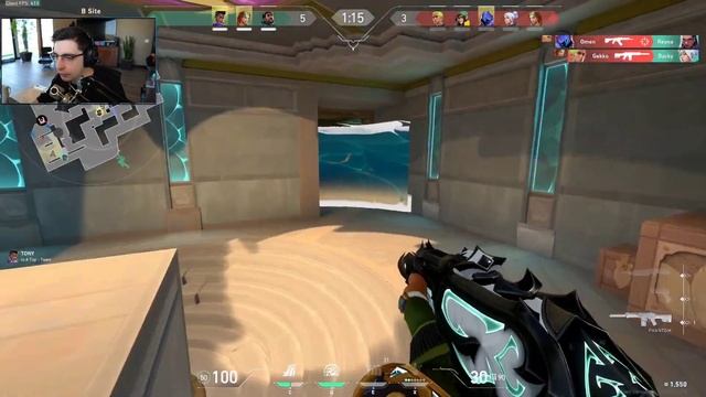 Shroud reacts to the "new" Arcade BUNDLE skins in Valorant смотреть онлайн