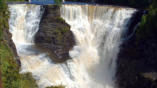 Lake Superior Water Falls смотреть онлайн