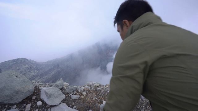 Climbing MT. KANLAON Volcano | Negros Occidental, Philippines | Silent Hiking Video | 4K смотреть онлайн