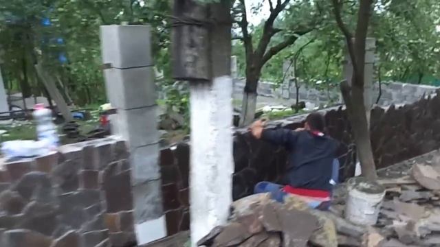 Натуральный камень. Строим забор. смотреть онлайн