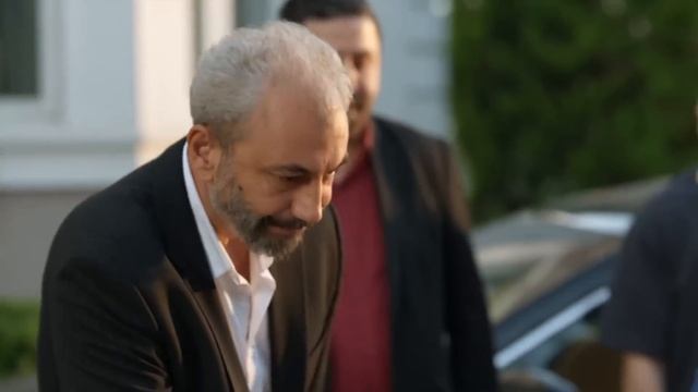 Nedret Hala, Soykanların Evinde! - Aile 18. Bölüm (İLK SAHNE) смотреть онлайн