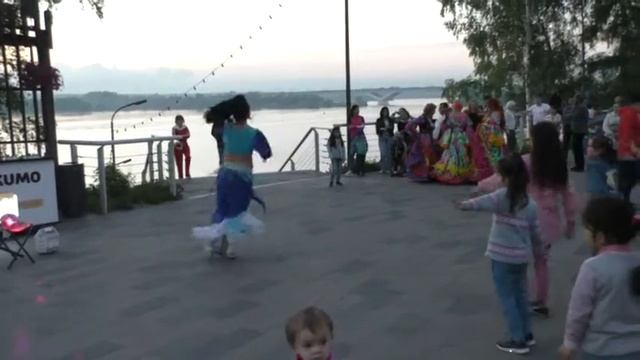 Танцевальный коллективы КАРАВАН и ЭЛЕГАНТНОСТЬ Парк Новые Водники,15 06 19,6 смотреть онлайн