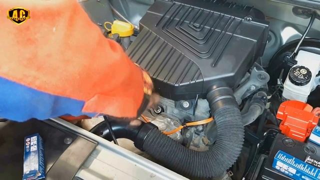 Como dar un buen mantenimiento a tu Renault Logan (Video Tutorial A&C Lubrycar SRL) смотреть онлайн
