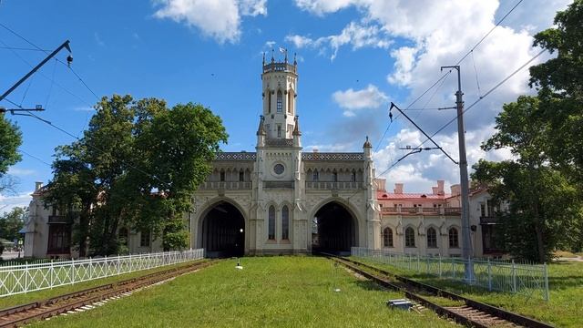 Паровоз Л-2351 с туристическим поездом "Культурный Петербург". смотреть онлайн