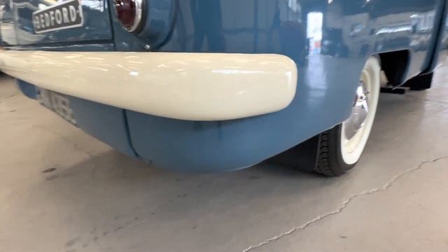 1964 Bedford CA Van смотреть онлайн