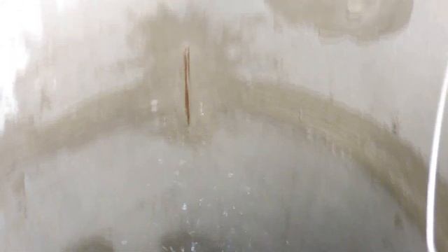 Фонтан в колодце