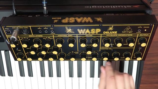 Behringer WASP Deluxe - Quick Demo (Sounds Only) смотреть онлайн