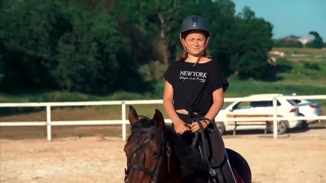 КОННЫЕ ПРОГУЛКИ / Этапы подготовки и тренировки смотреть онлайн