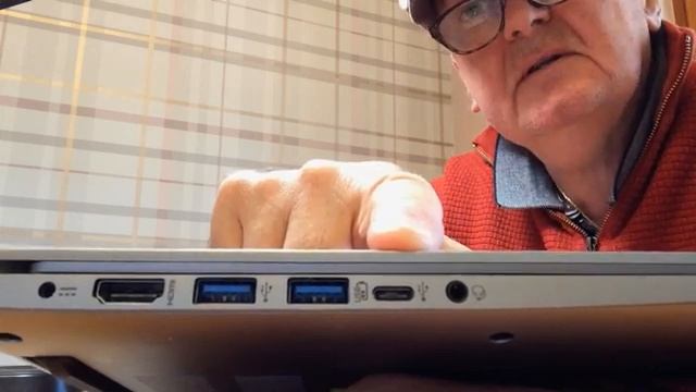 Acer Swift 3 Laptop 2020 - Quick look at ports 'Which is What'? смотреть онлайн