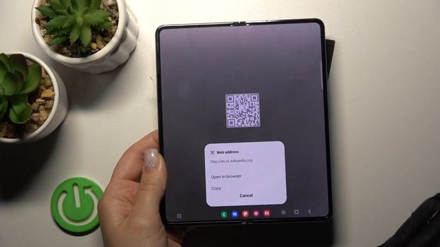 How to Scan QR Codes in SAMSUNG Galaxy Z Fold 4 – QR Code Scanner смотреть онлайн