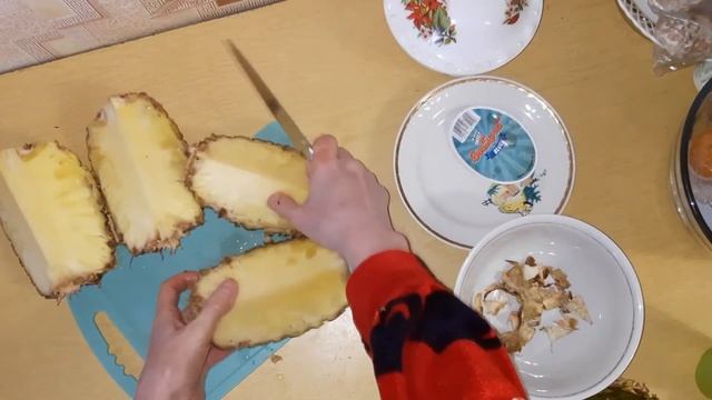 Как почистить ананас смотреть онлайн