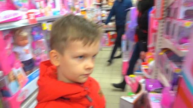 ПОДАРОК ДЛЯ СОФИЙКИ. БРОС ШОУ НЕ МОГУТ ВЫБРАТЬ. СОФУНЬЯ ШАЛУНЬЯ. 0+ смотреть онлайн