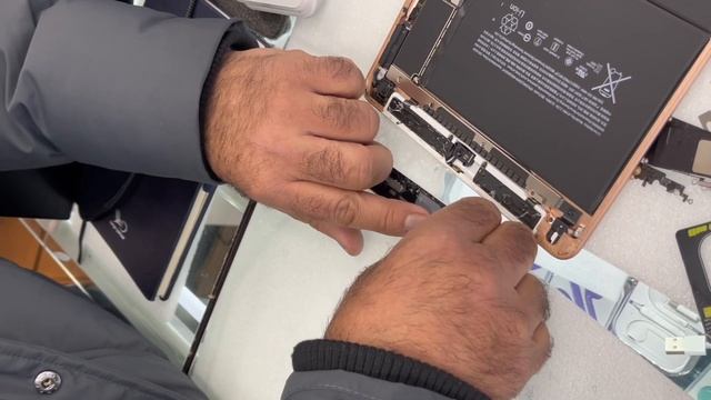 IPad 6th Generation Home Button Replacement.