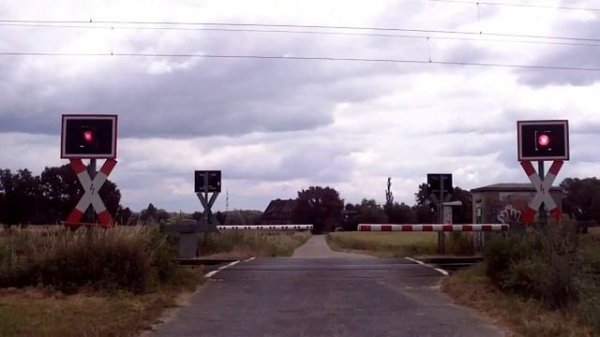German Railroad Crossing at Meerbusch-Bosinghoven Germany!